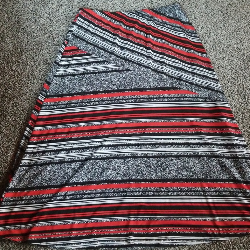 Skirt - Picture 2 of 2